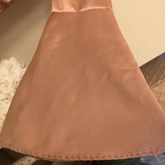 Gorgeous copper satin blouse . - Picture 2 of 4